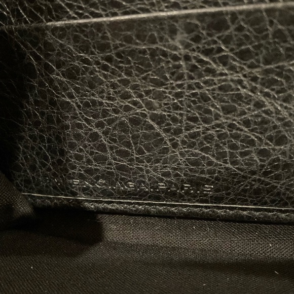 100% authentic Balenciaga full sized leather wallet in black on black hardware. - Picture 9 of 10